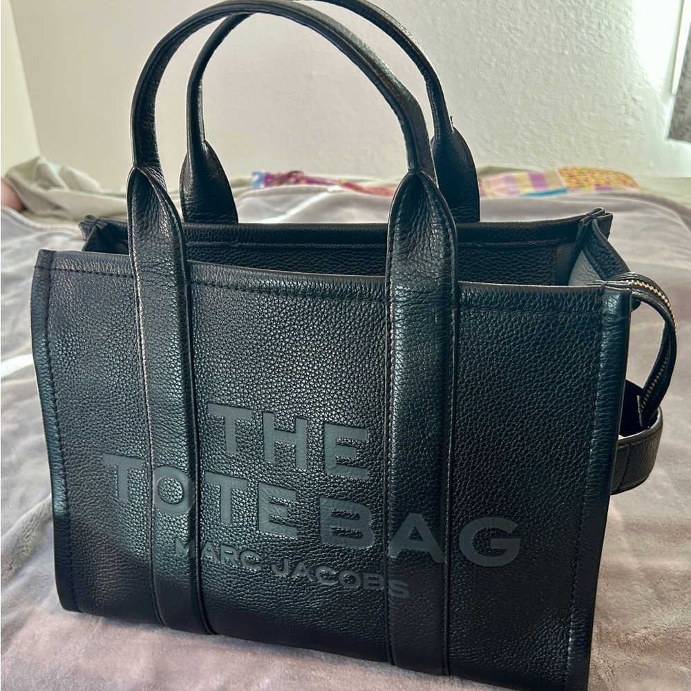 Marc Jacobs The Tote Bag Black Leather Medium